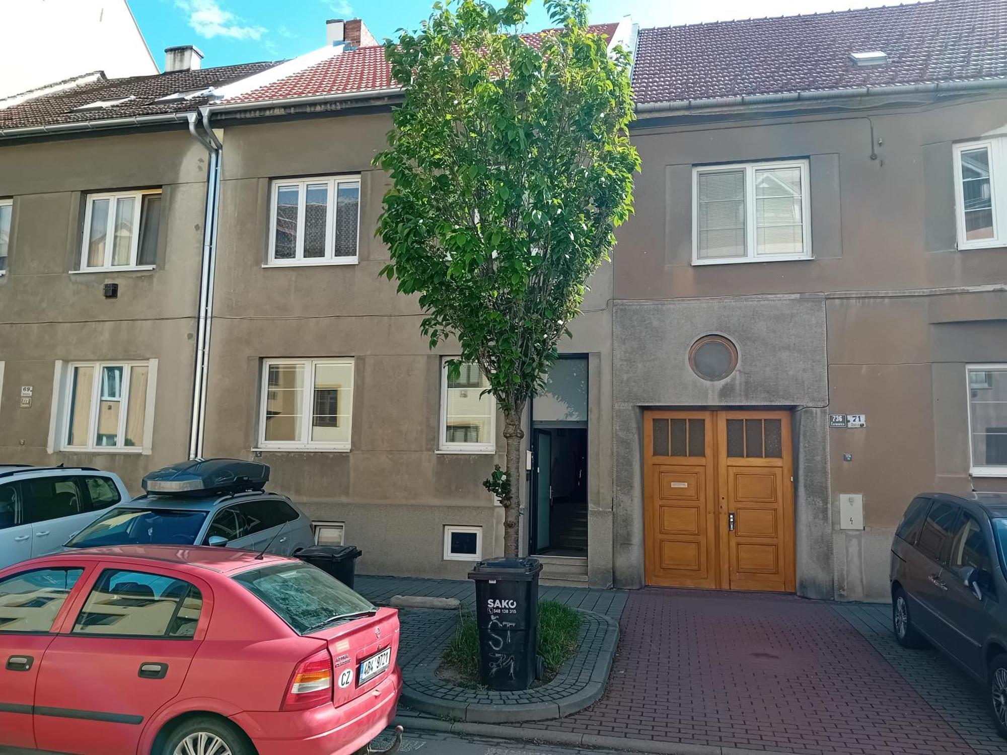 Holub Apartment In City Centrum Komarov ภายนอก รูปภาพ