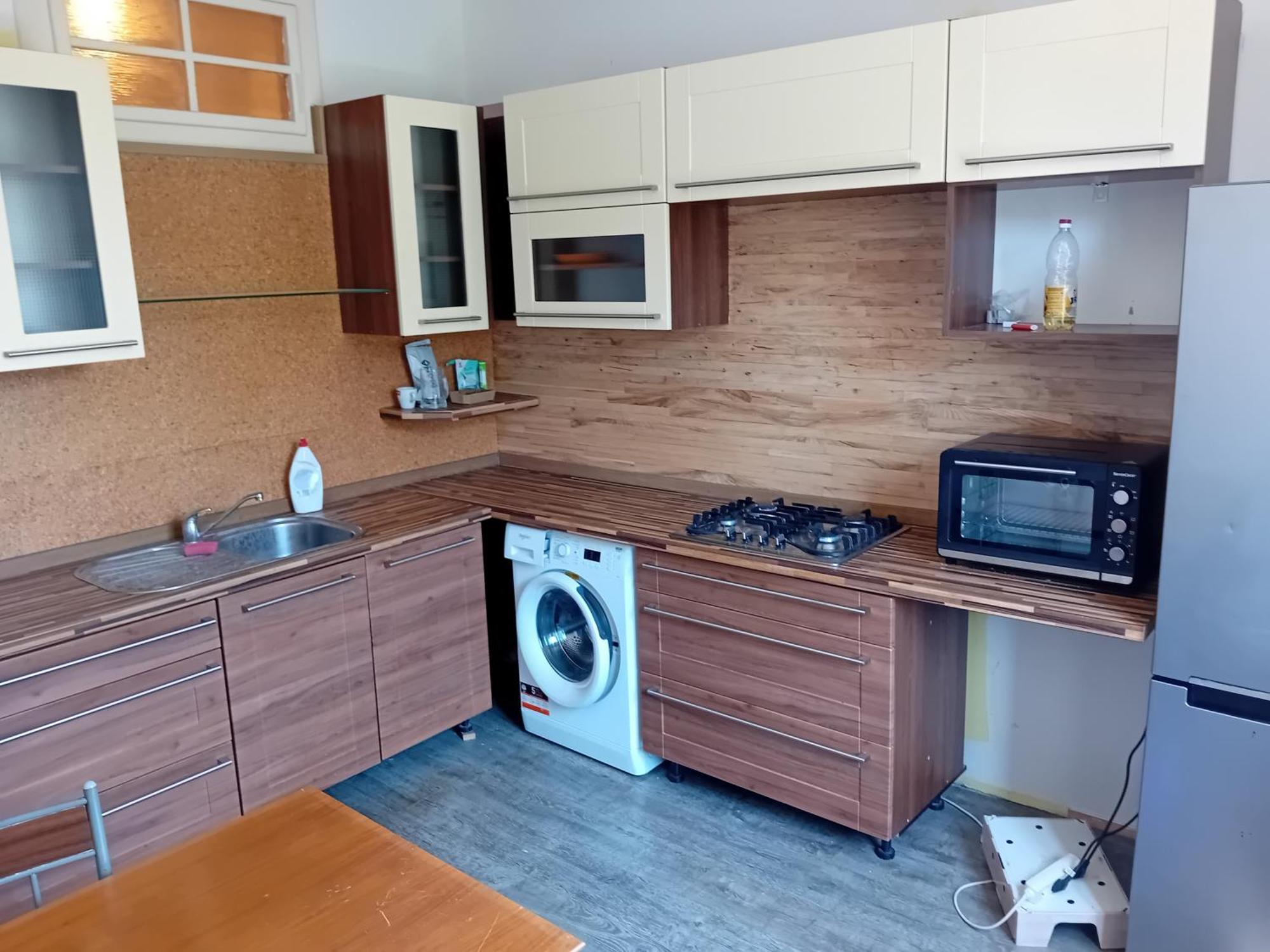 Holub Apartment In City Centrum Komarov ภายนอก รูปภาพ