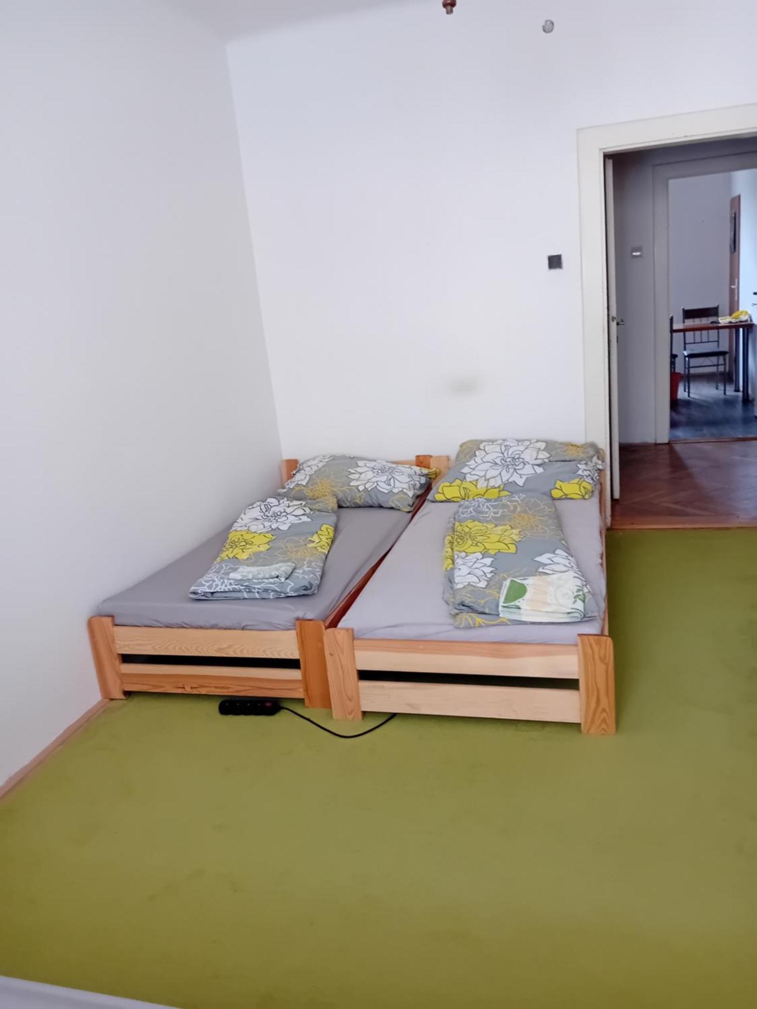 Holub Apartment In City Centrum Komarov ภายนอก รูปภาพ