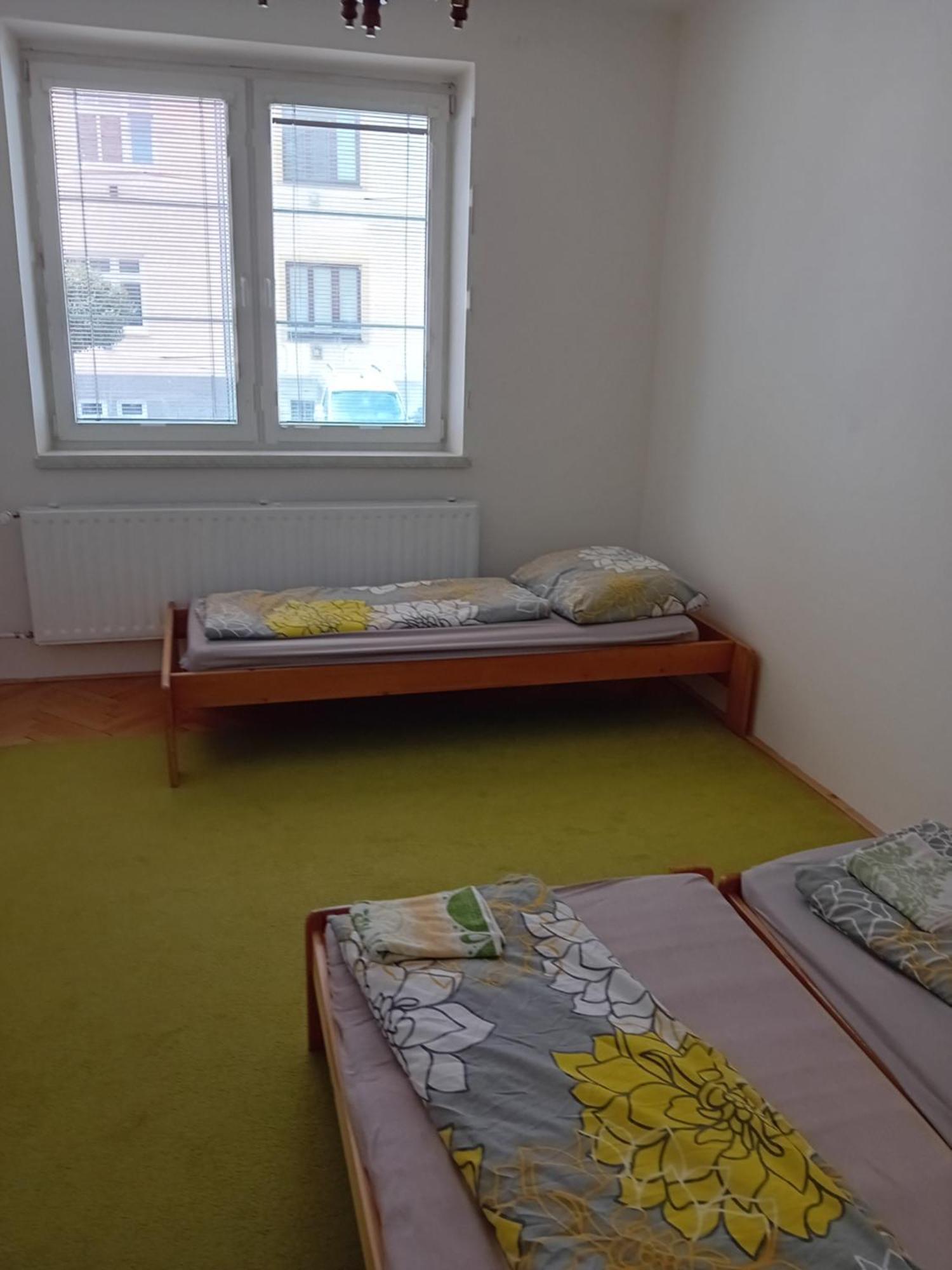 Holub Apartment In City Centrum Komarov ภายนอก รูปภาพ