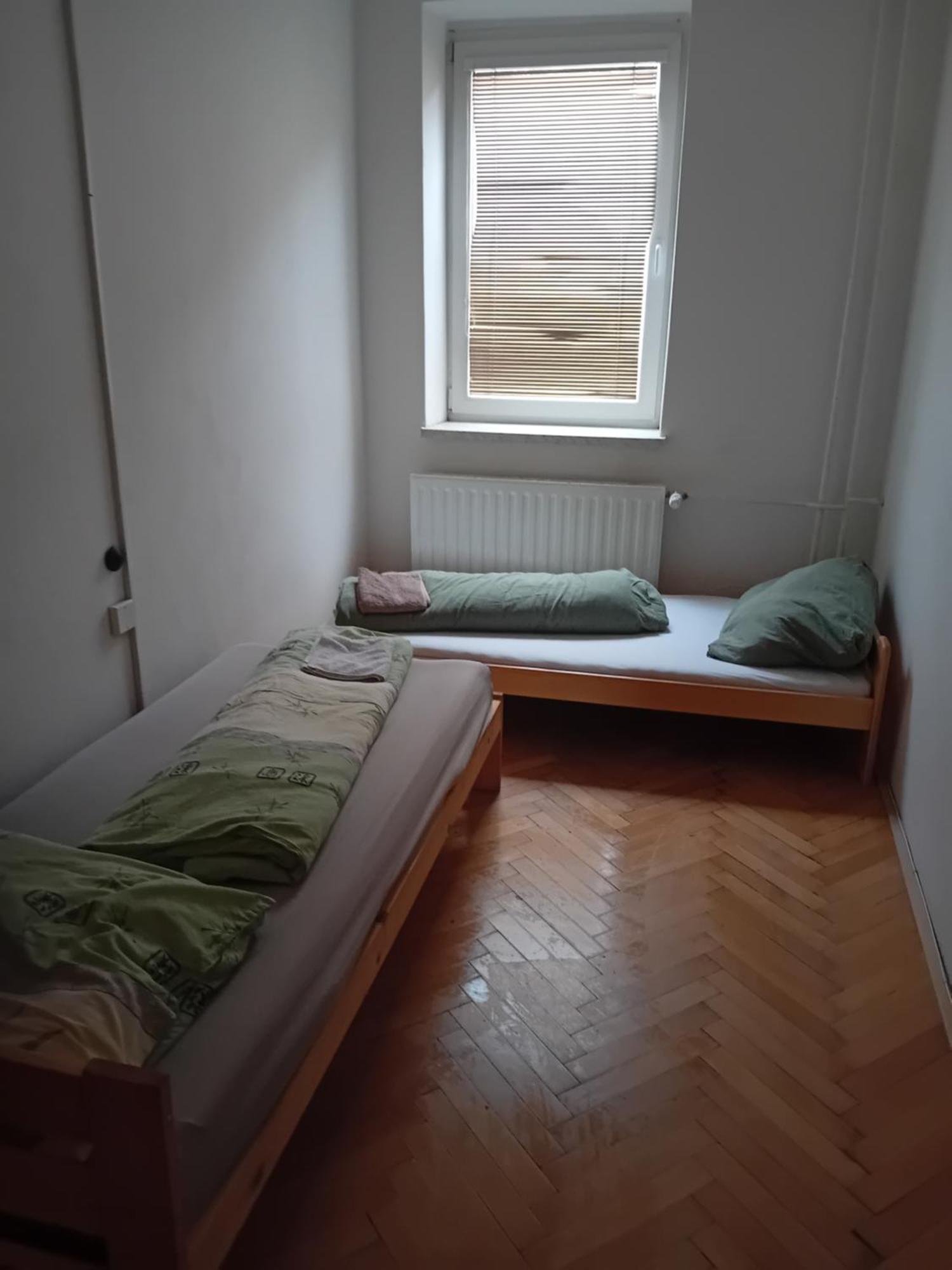 Holub Apartment In City Centrum Komarov ภายนอก รูปภาพ